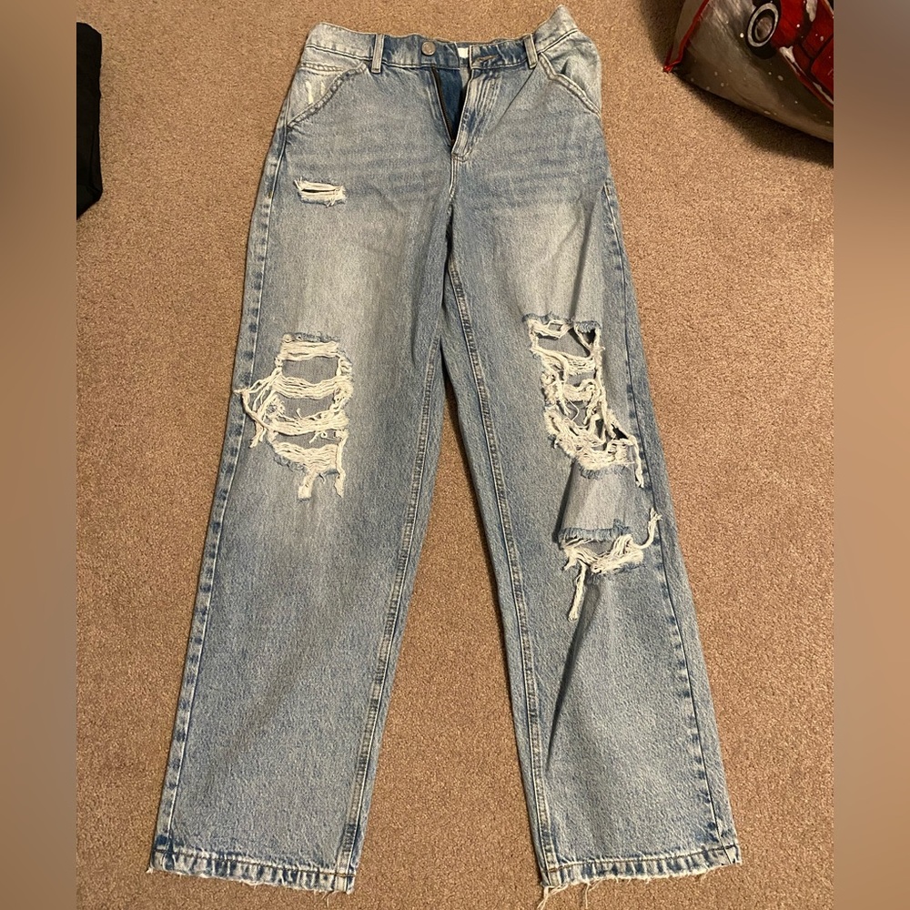 Size 0 Garage Ripped Mom Jeans
